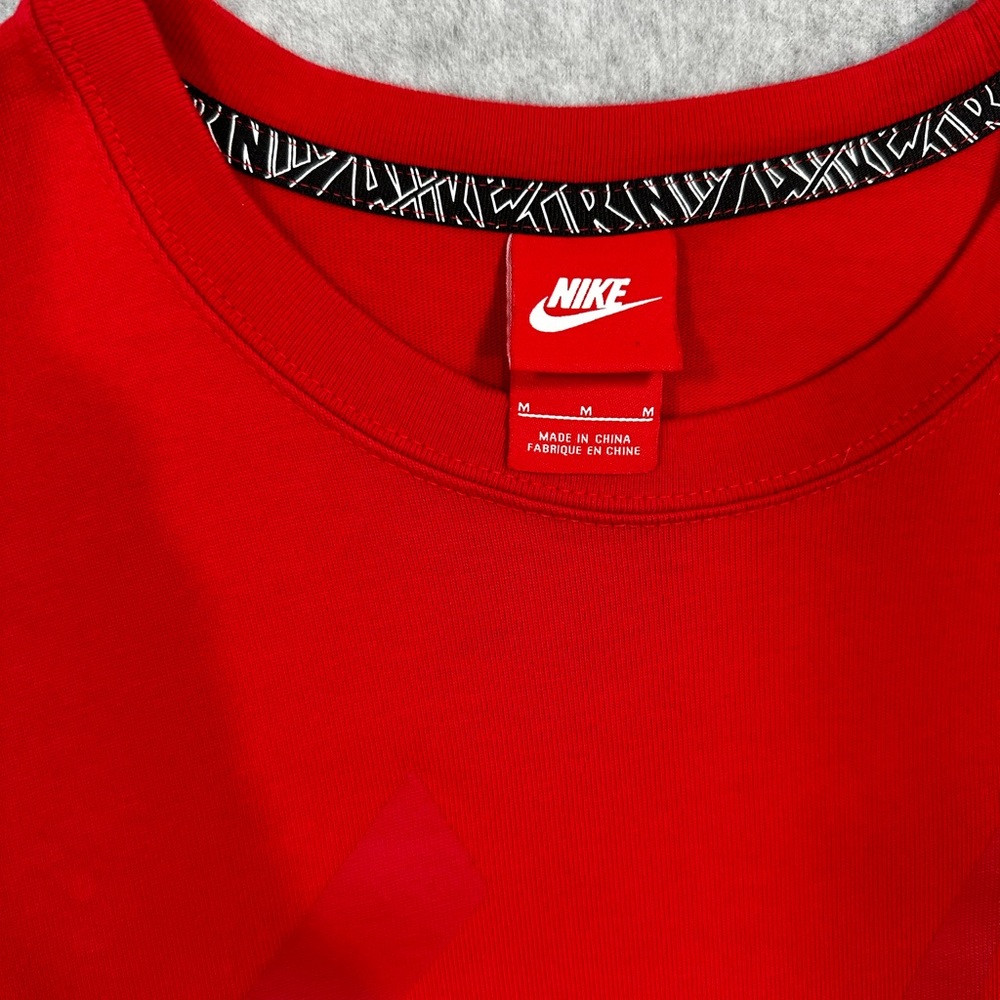 Nike Air Men’s Long Sleeve Shirt Red On Red Graphic Both Sides Medium - Picture 3 of 10